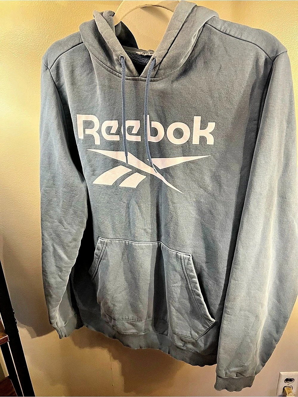 Reebok Men's Gray Logo Pullover Hoodie